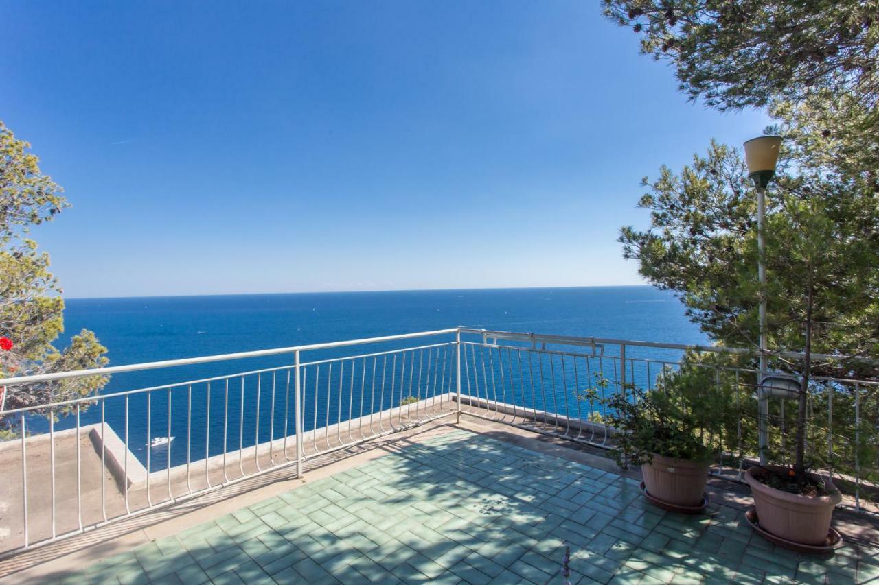 Stunning View Relax Tra Mare E Cielo Apartman Villa Solari Kültér fotó
